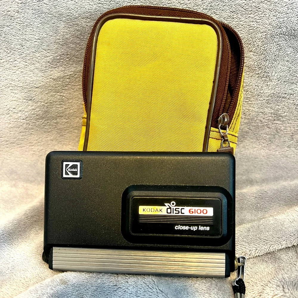 Vintage 1980s Kodak Disc 6100 Camera Close Up Lens with Carry Case Works!